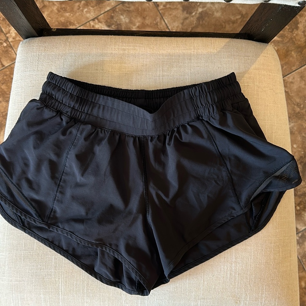 Lululemon Hotty Hot Short Black Size 6